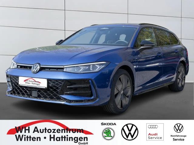 Volkswagen Passat Variant 1.5 TSI eHybrid R-Line Black Style NAVI AHK REA... 2025 Hybride / Benzine