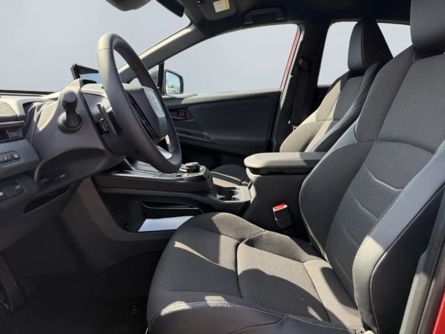 Toyota C-HR+