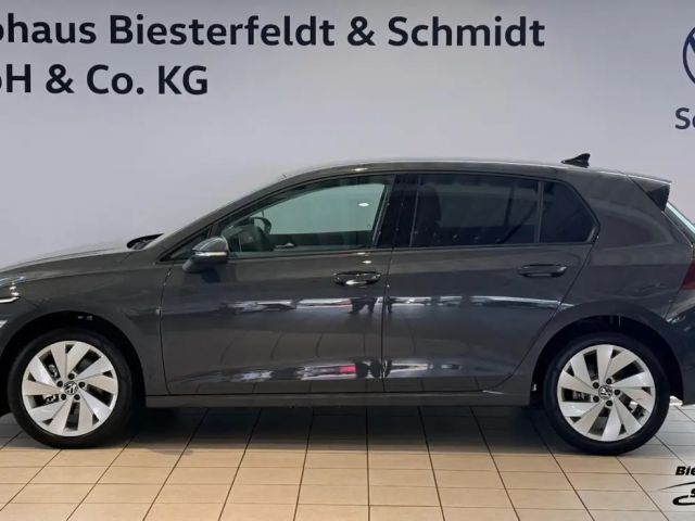 Volkswagen Golf VIII Goal 1.5l eTSI LED SHZ RFK APP ACC Klima 2025 Benzine