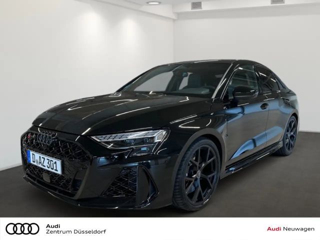 Audi RS3 Limousine All Black Garantie 280 Km/h Anhebung uvm 2026 Benzine