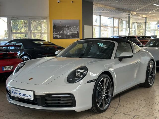 Porsche 992 Targa 4 *PASM*BOSE*SiTZBE*LED*ABGAS* 2022 Benzine
