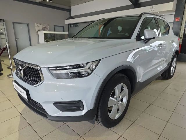 Volvo XC40 T2 Momentum Core LED Kamera WinterPkt Navi 2022 Benzine