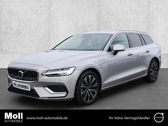 Volvo V60 Kombi Ultra Bright Recharge Plug-In Hybrid AWD HUD 2025 Hybride / Benzine