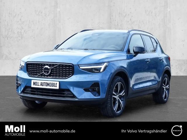 Volvo XC40 Plus Dark 2WD Digitales Cockpit Memory Sitze Sound 2025 Benzine