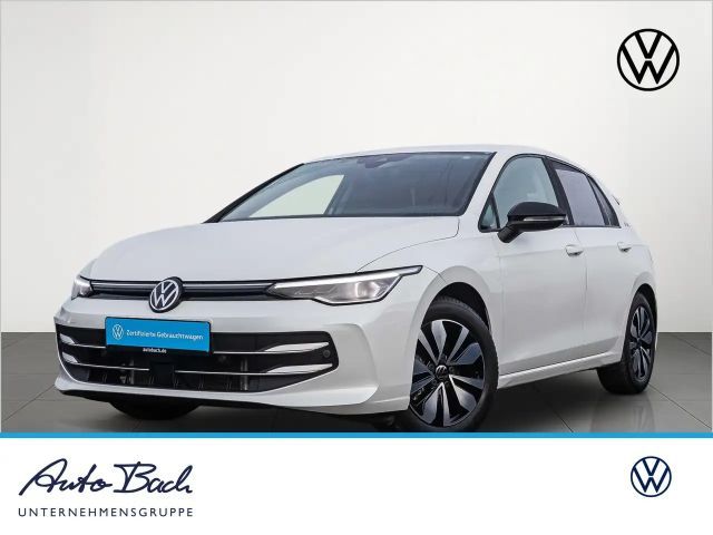 Volkswagen Golf VIII 1.5 eTSI Goal DSG Navi LED CarPlay ACC 2025 Benzine