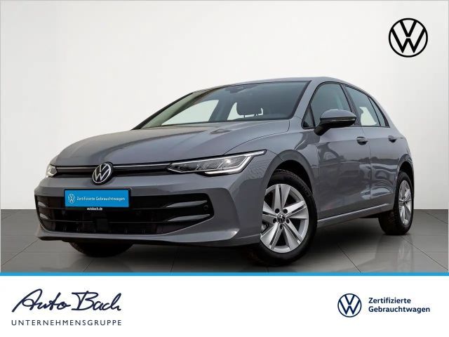 Volkswagen Golf VIII Life 1.5TSI LED Standhzg CarPlay ACC E 2025 Benzine