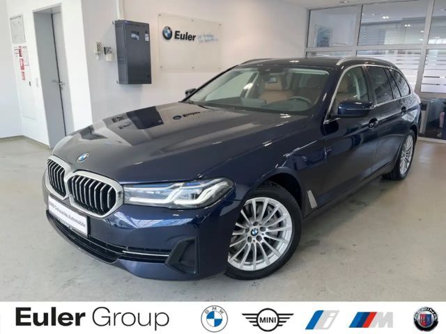 BMW 540 i xDrive Touring Pano HUD Navi Leder Komfortsitze 2021 Benzine