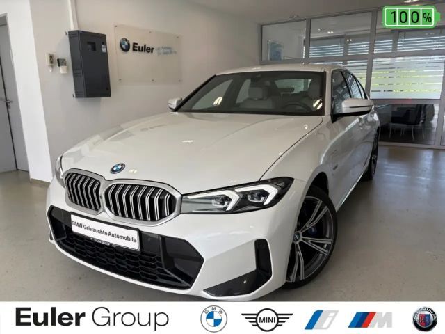 BMW 330 e M-Sport Kamera 360 Kamera Digitales Cockpit Soun 2022 Hybride / Benzine