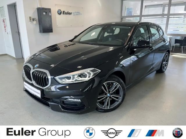 BMW 118 i 5-Türer Sport Line Navi LED Tempomat Sitzhzg 2022 Benzine