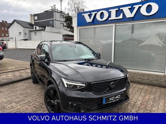 Volvo XC40 B4 Ultra Black Edition Pixel LED 360Grad 2025 Benzine