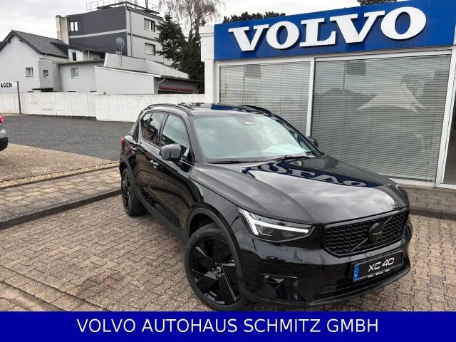 Volvo XC40 Ultra Black Edition AHK Textil/Microtec 2025 Benzine