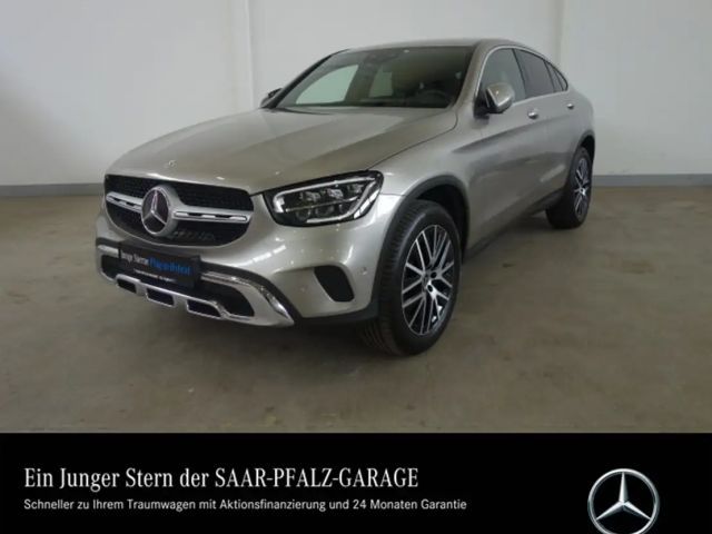 Mercedes-Benz GLC 300 GLC 300e 4M Coupé CARPLAY*R-KAM*PANO*HUD*LED*DAB 2021 Hybride / Benzine