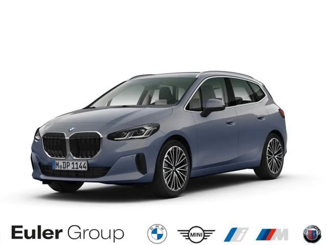 BMW 220 Active Tourer iA HUD Navi Digitales Cockpit Sounds 2023 Benzine