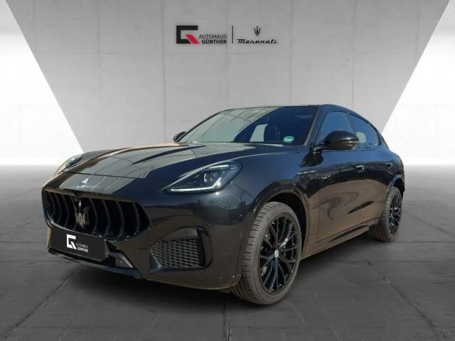 Maserati Grecale Modena All Black AHK Pano 2024 Benzine