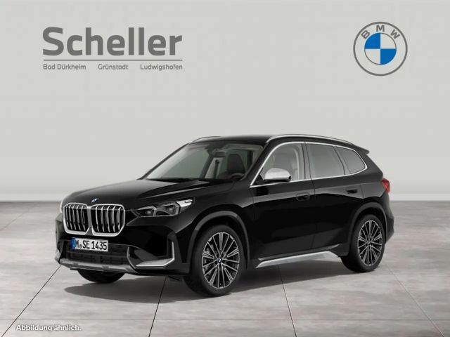 BMW X1 sDrive18i xLine DAB LED Komfortzg. Shz 2023 Benzine