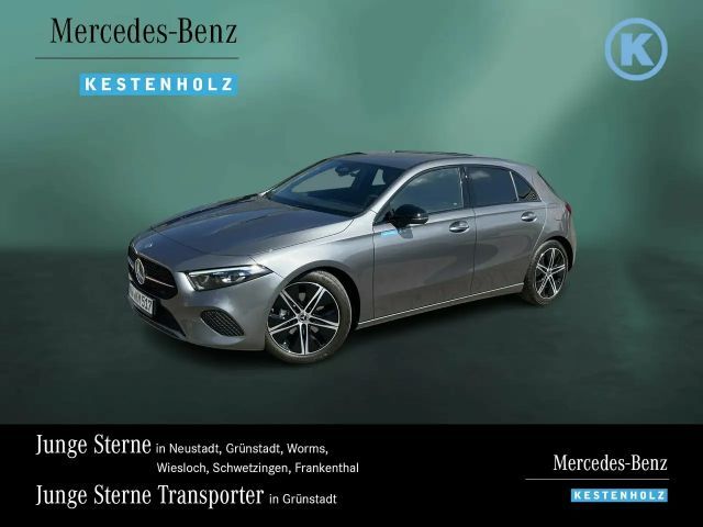 Mercedes-Benz A 180 A 180 Kompaktlimousine  Progressive Navi/Distronic 2026 Benzine