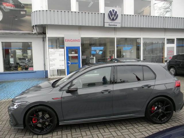 Volkswagen Golf VIII Lim. GTI Black Style  TSI DSG PANO,IQ 2023 Benzine