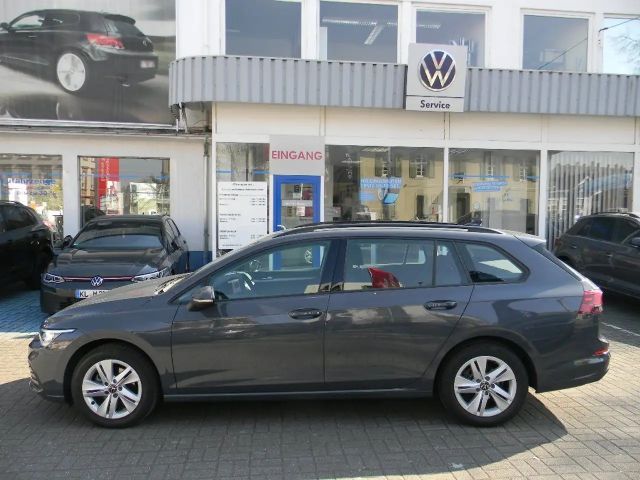 Volkswagen Golf VIII Variant Life  1,5 eTSI 7 GANG DSG AHK 2023 Benzine