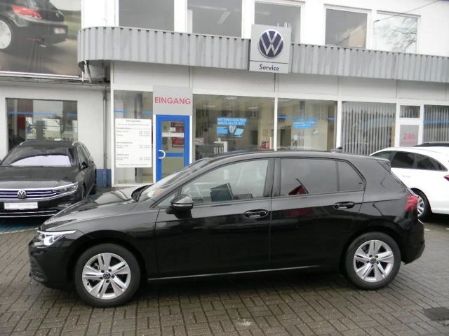 Volkswagen Golf VIII Lim. Life 1,5 TSI 6 GANG Kamera 2023 Benzine