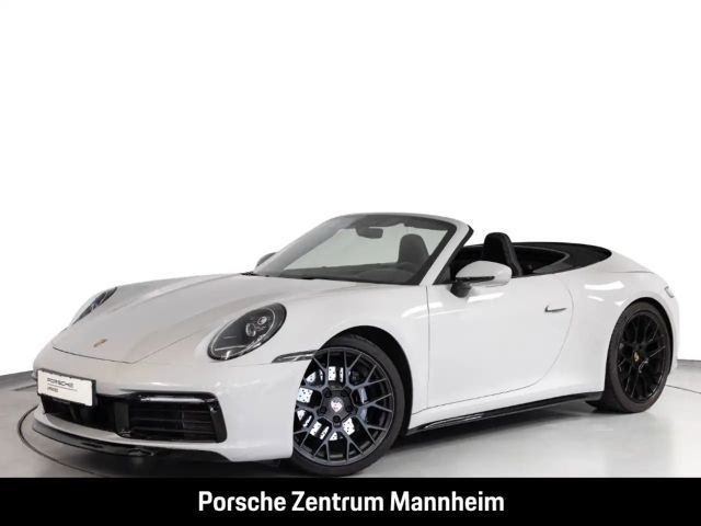 Porsche 992 Carrera 4S Cabrio Sportabgas SportChrono 18-Wege 2021 Benzine