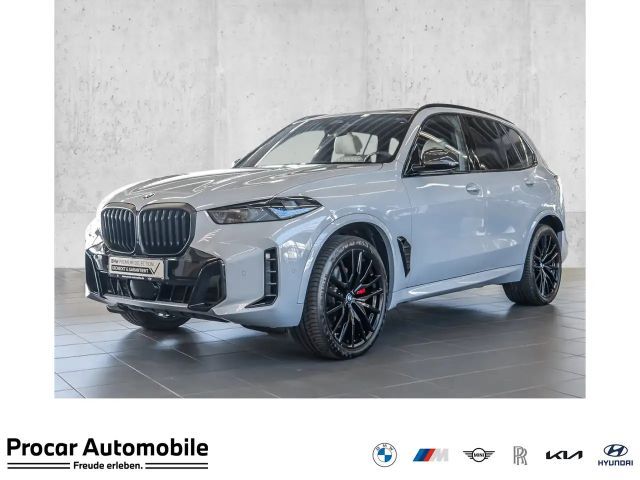 BMW X5 xDrive30d M Sport PANO AHK RFK NAVI LED DAB 2025 Diesel