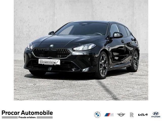 BMW 123 xDrive M SPORT + DA + PA PROF + ADAP LED + UVM 2025 Benzine