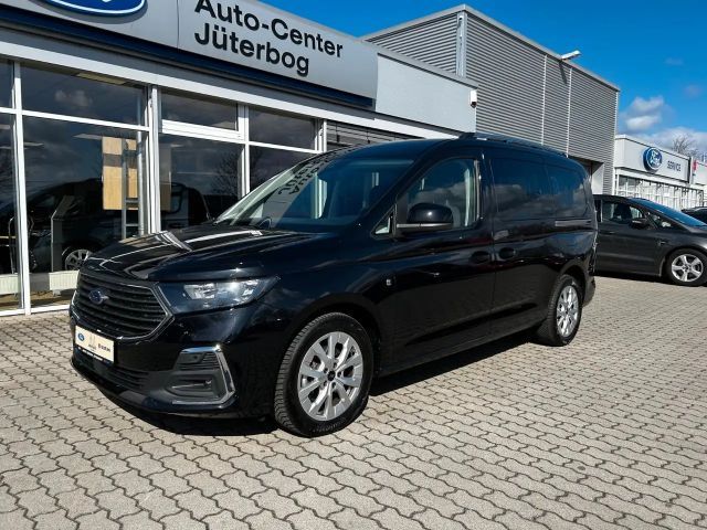 Ford Grand Tourneo