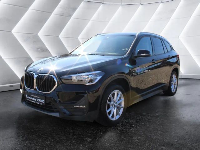 BMW X1 sDrive18i BMW X1 Baureihe X1 sDrive 18 i Adva 2021 Benzine