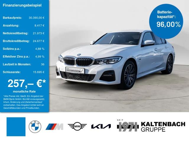 BMW 320 e M-Sport LED NAVI KAMERA PDC KLIMA 2021 Hybride / Benzine