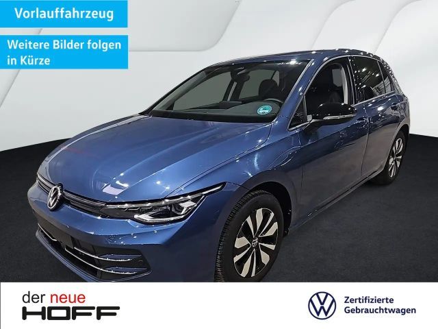 Volkswagen Golf VIII 1.5 eTSI DSG Goal AHK SideAssist Kamera Navi 2025 Benzine