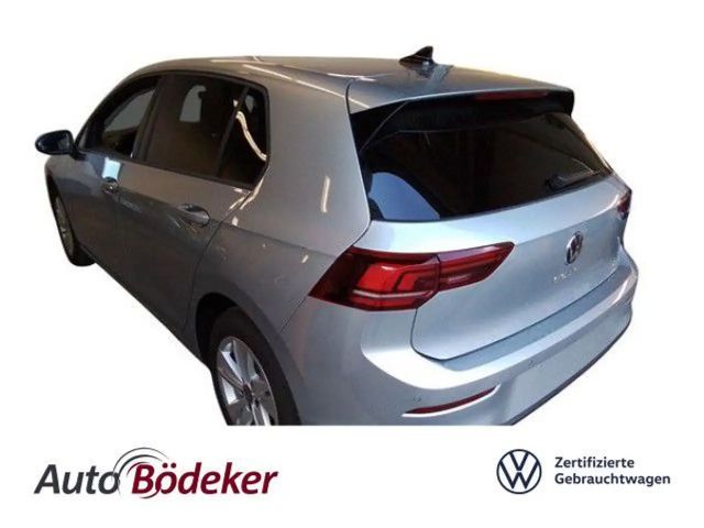 Volkswagen Golf 1.5 eTSI DSG Life Garantie b.12.3.30 / Navi 2025 Benzine