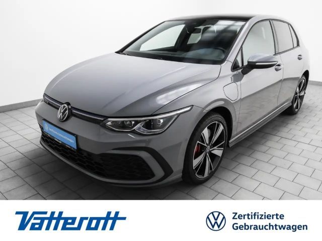 Volkswagen Golf GTE 1.4 eHybrid Pano AHK Navi 2022 Hybride / Benzine