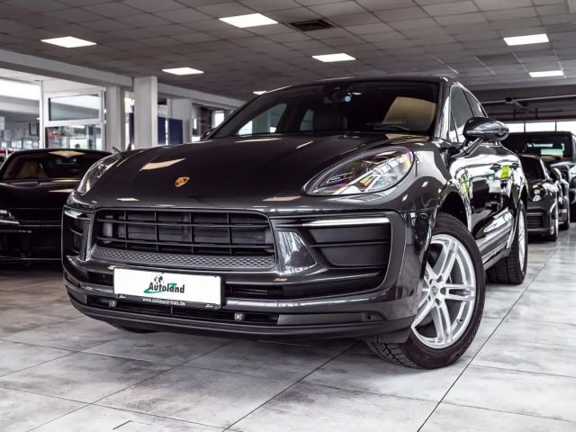 Porsche Macan III PDK *LED*R-Cam*SHZ*1.Hand*Porsche Hist 2023 Benzine