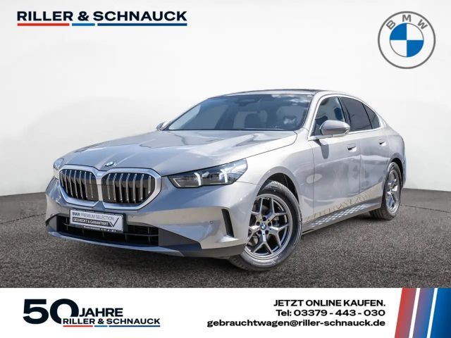 BMW 520 d xDrive HUD SITZBELÜFTUNG LED PANO 360° 2024 Diesel