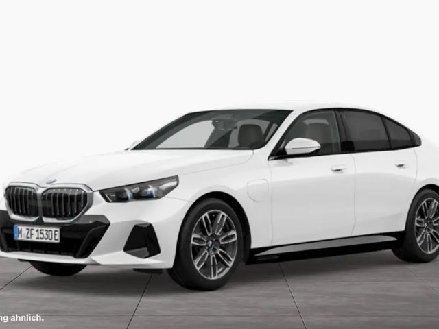BMW 550 e xDrive Lim. M Sportpaket B&W Drivingass. Prof. D 2025 Hybride / Benzine