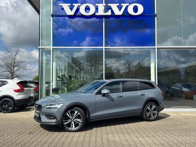 Volvo V60 Cross Country Cross Country B4 AWD Geartronic Ultimate 2023 Diesel