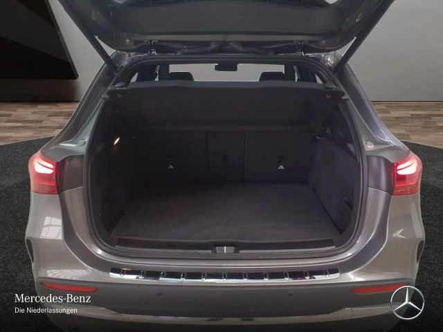 Mercedes-Benz GLA 220