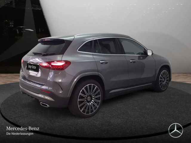 Mercedes-Benz GLA 220
