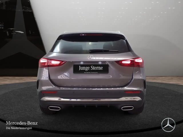 Mercedes-Benz GLA 220