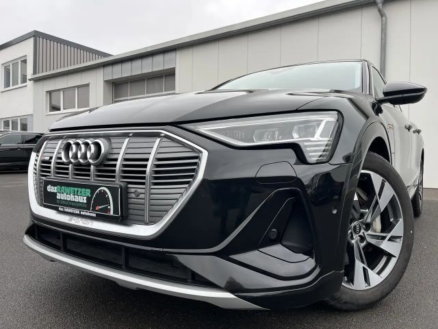 Audi e-tron S-Line 181€ m.20% Anz. 20 AHK Matrix Kamera 4xSH 2022 Elektrisch
