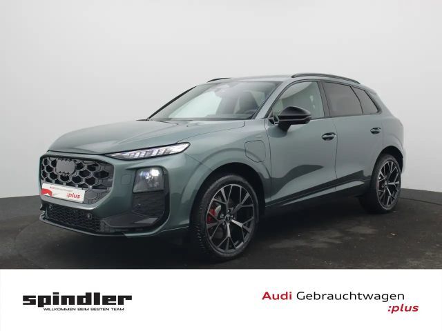 Audi Q3 e-hybrid S-Line S-tronic / Pano, TechPro, HuD 2026 Hybride / Benzine
