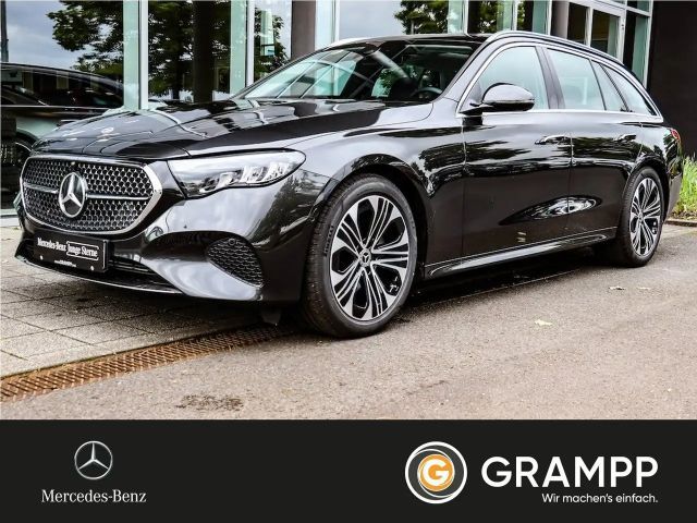 Mercedes-Benz E 200 T Avantgarde-Advanced/AHK/Pano/LED/Kamera 2025 Benzine