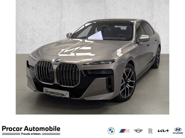 BMW i7 eDrive50 M Sport Fond Entertainment B&W SkyLounge 2024 Elektrisch