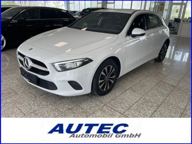Mercedes-Benz A 180 1.3 NAVI+SPURHALTE+KAMERA+LED 2022 Benzine
