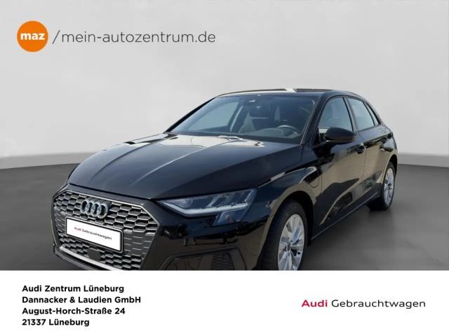 Audi A3 40 1.4 TFSI e-tron Sportback Alu LED Kamera App-Co 2023 Hybride / Benzine