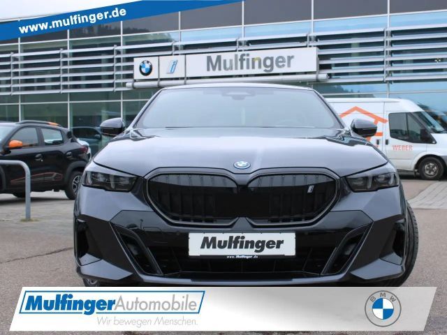 BMW i5 x40 M Sport Pro PanoD.SurView ACC KomfS+Bel. 2024 Elektrisch