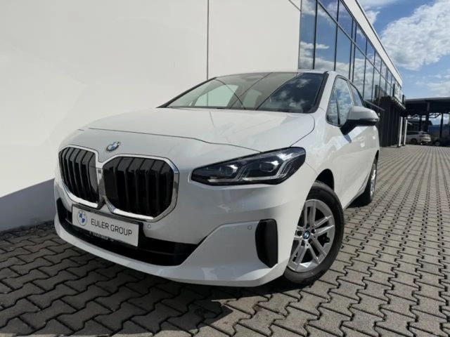 BMW 218 Active Tourer iA HUD AHK-klappbar AHK Navi Digital 2023 Benzine