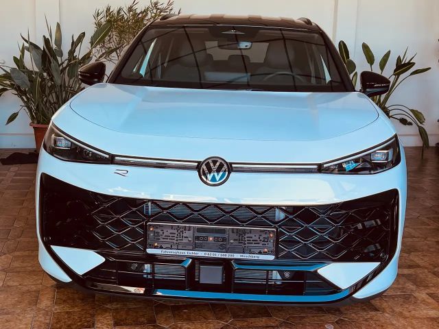 Volkswagen T-Roc 1.5 eTSI*DSG*R-Line*NEUES MODELL*AHK*IQ.LIGHT*NAVI 2026 Benzine