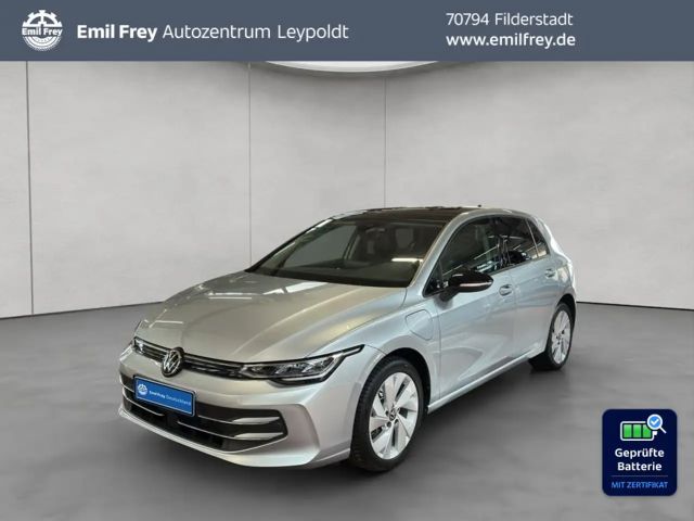 Volkswagen Golf 1.5 eHybrid OPF DSG Pano 2025 Hybride / Benzine