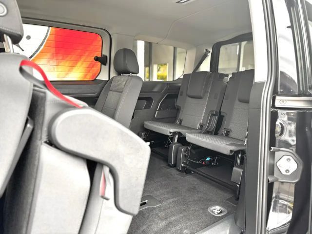 Ford Grand Tourneo